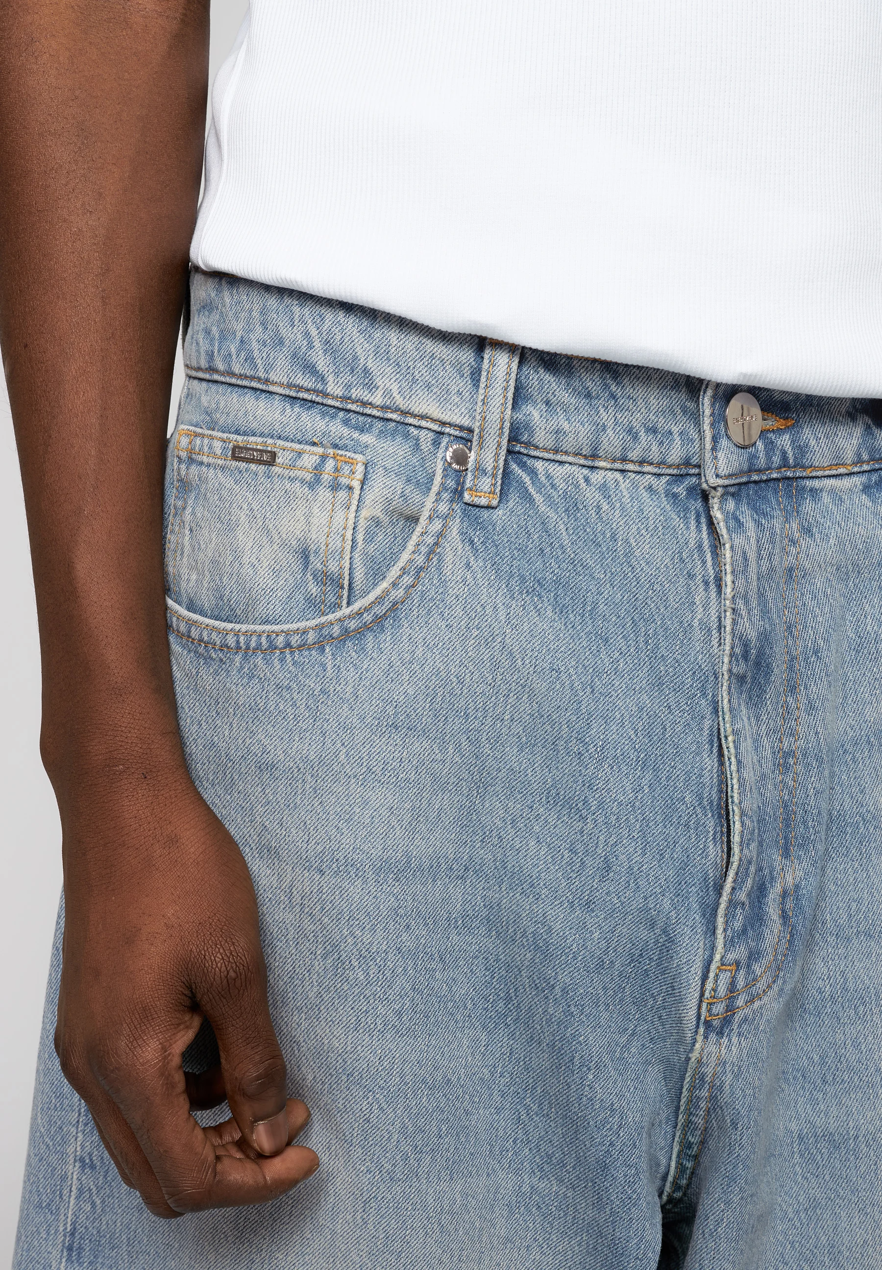 EIGHTYFIVE LOOSE BAGGY - Vaqueros holgados