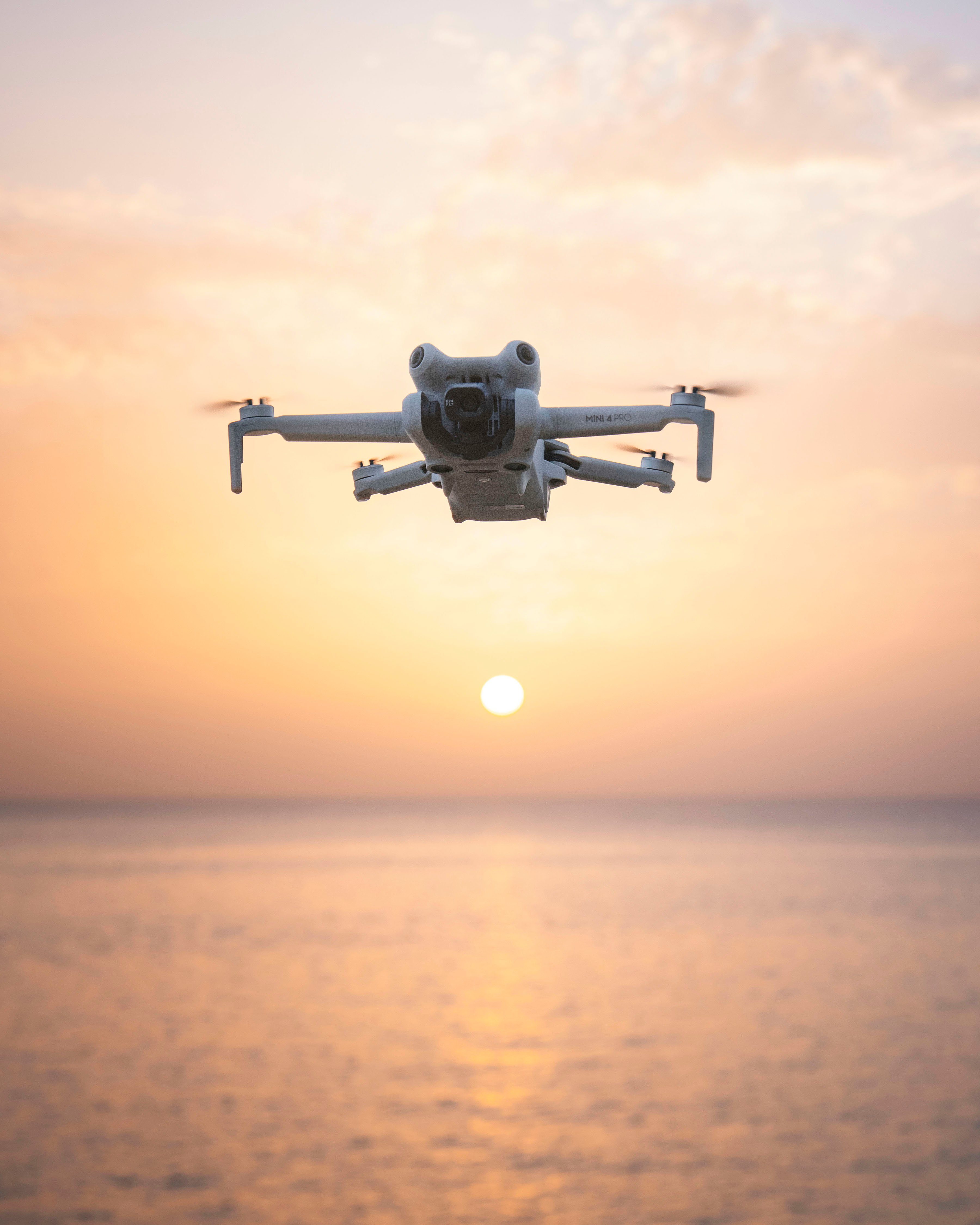 DJI Mini 4 Pro (DJI RC 2) (GL) Drohne (4K Ultra HD)