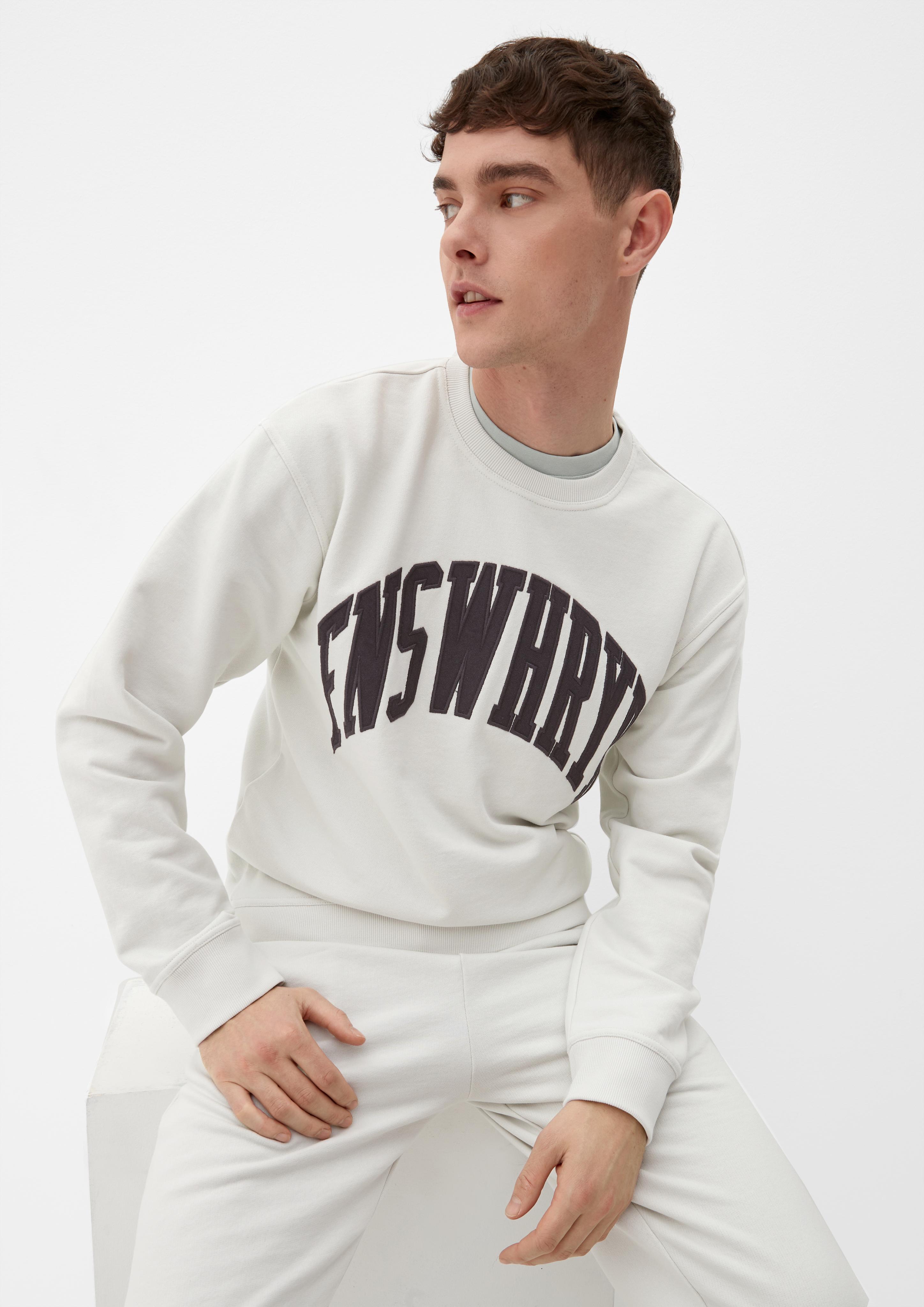 QS x JAMULE Sweater mit aufgesticktem Schriftzug  2127221-90L0
