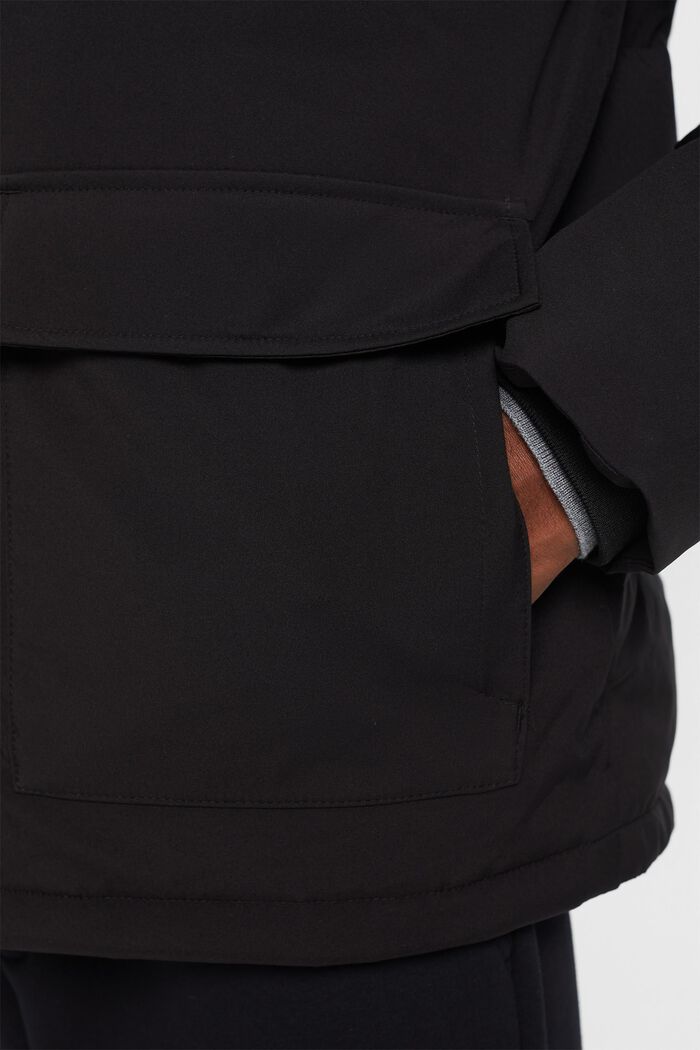 Daunenjacke mit Kapuze