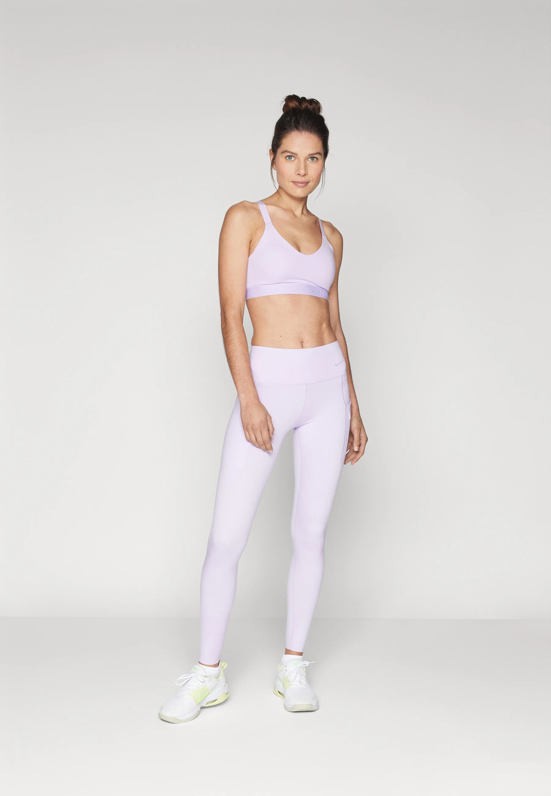 Nike Performance INDY BRA - Sujetador deportivo de sujeción media