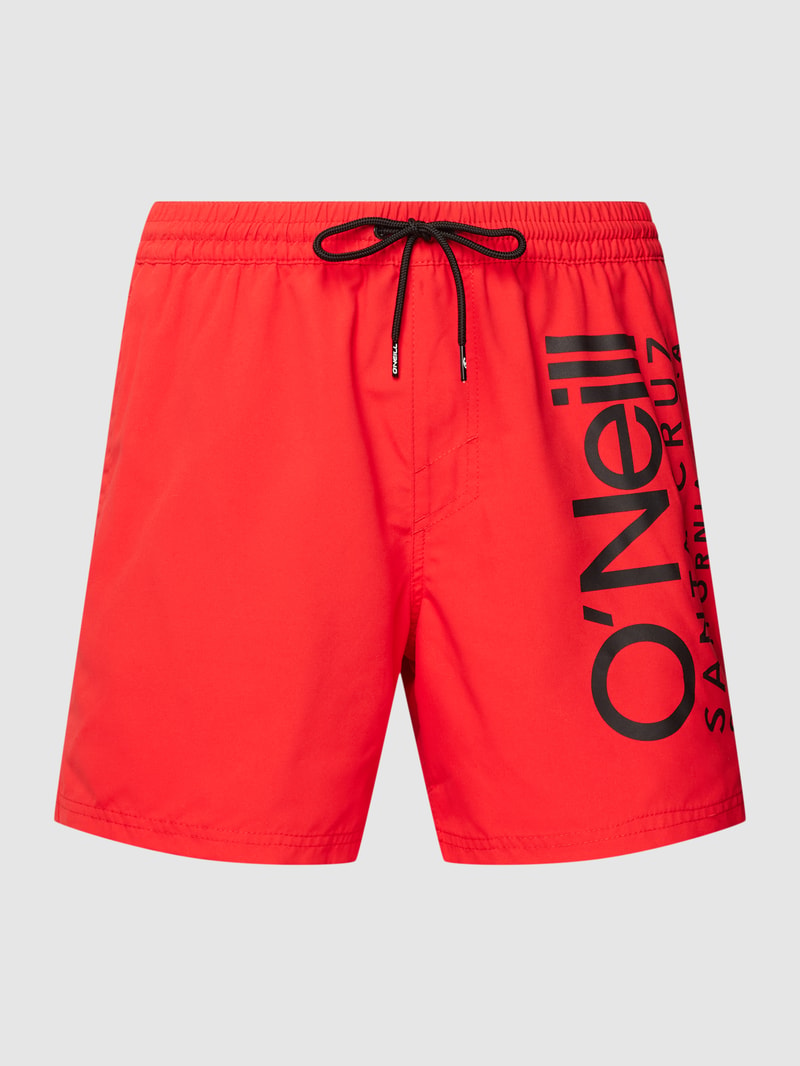 Badehose mit Label-Print Modell 'Original Cali' in rot