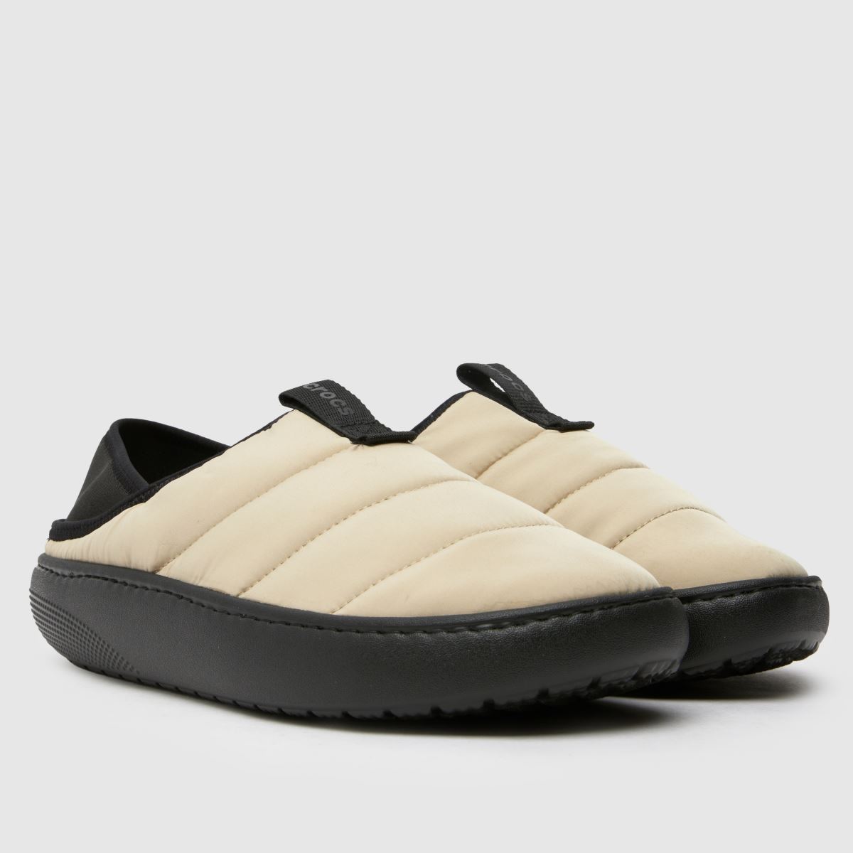 Crocs puff moc szandál bézs színben