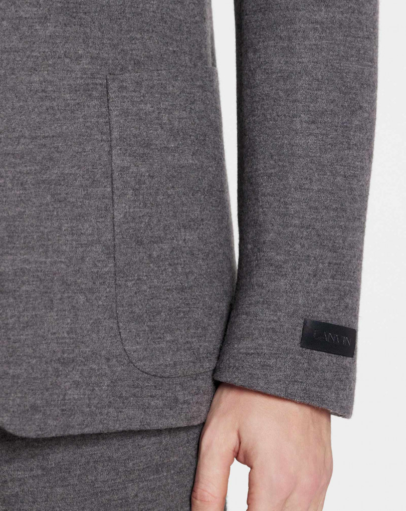 VESTE À BOUTONNAGE SIMPLE POCHES PLAQUÉES
