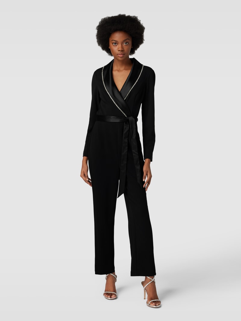 Jumpsuit mit Stoffgürtel in schwarz