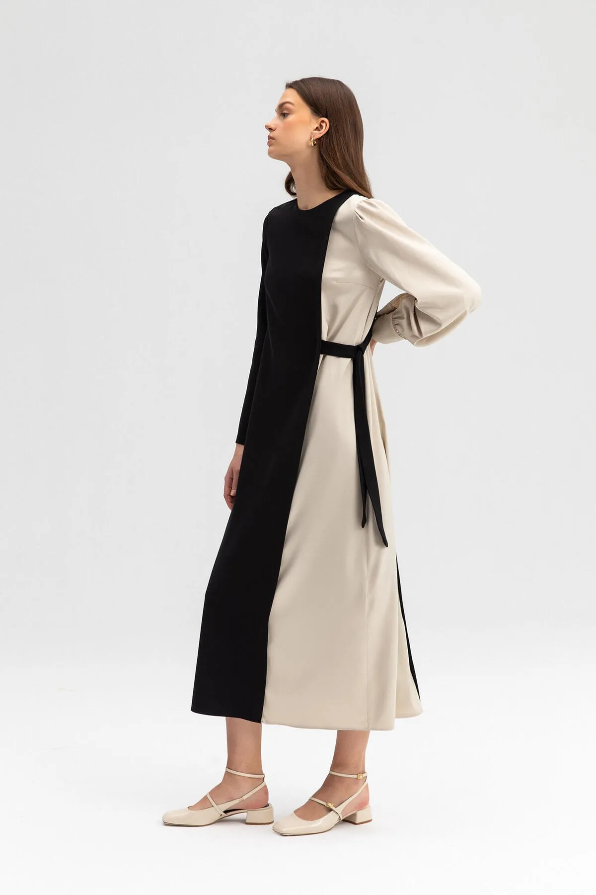 Touché Privé  KLEID IN KONTRASTFARBE