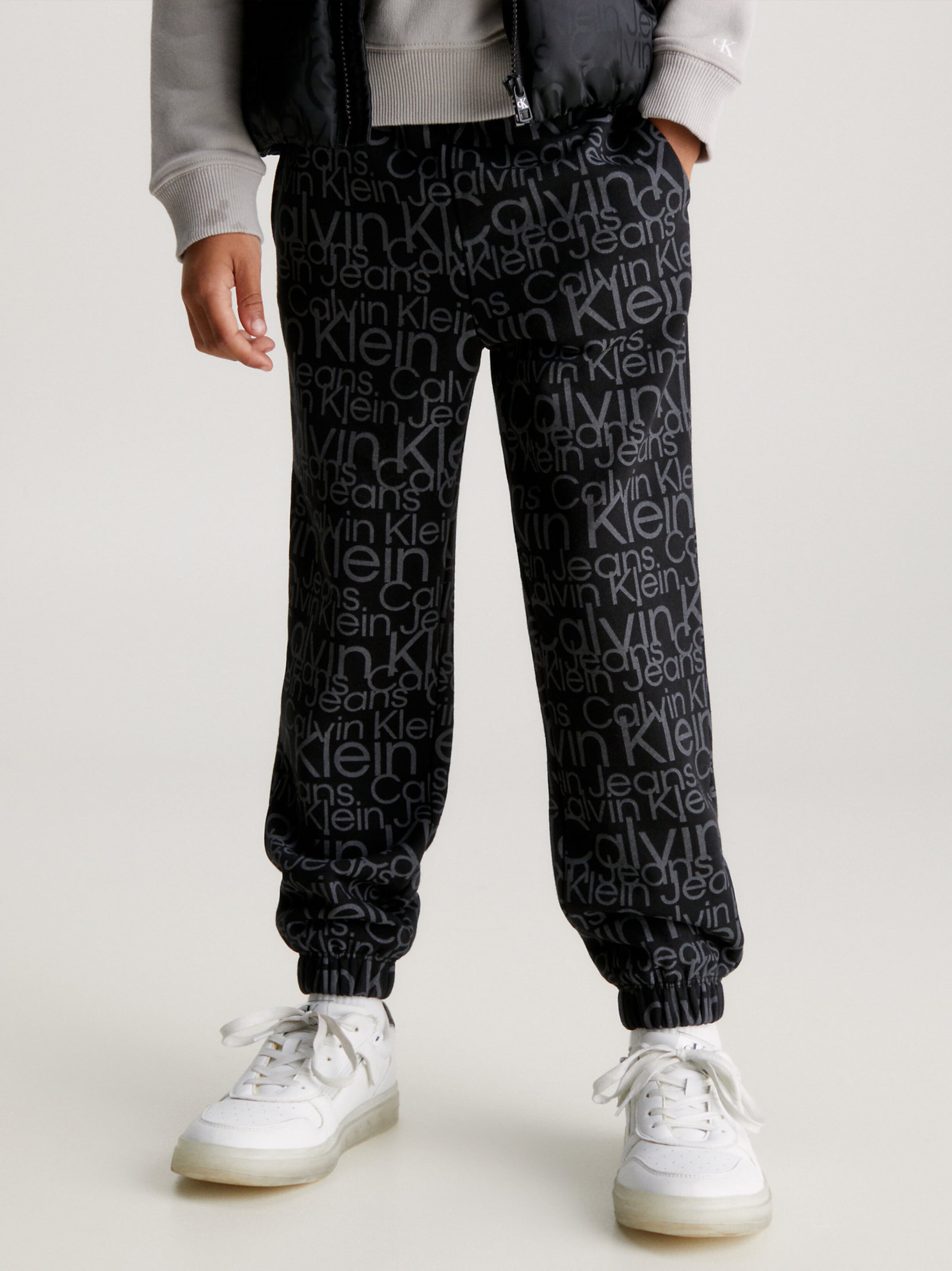 Tapered Pants