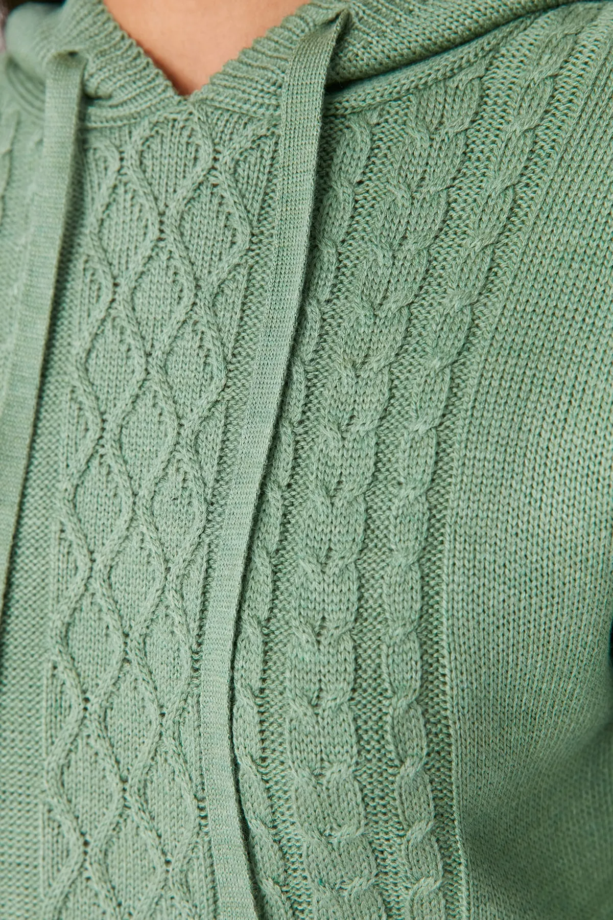 Trendyol Collection  Needle Green Strick-Set mit gestreifter Strickhose und Oberteil THMAW23AU00014