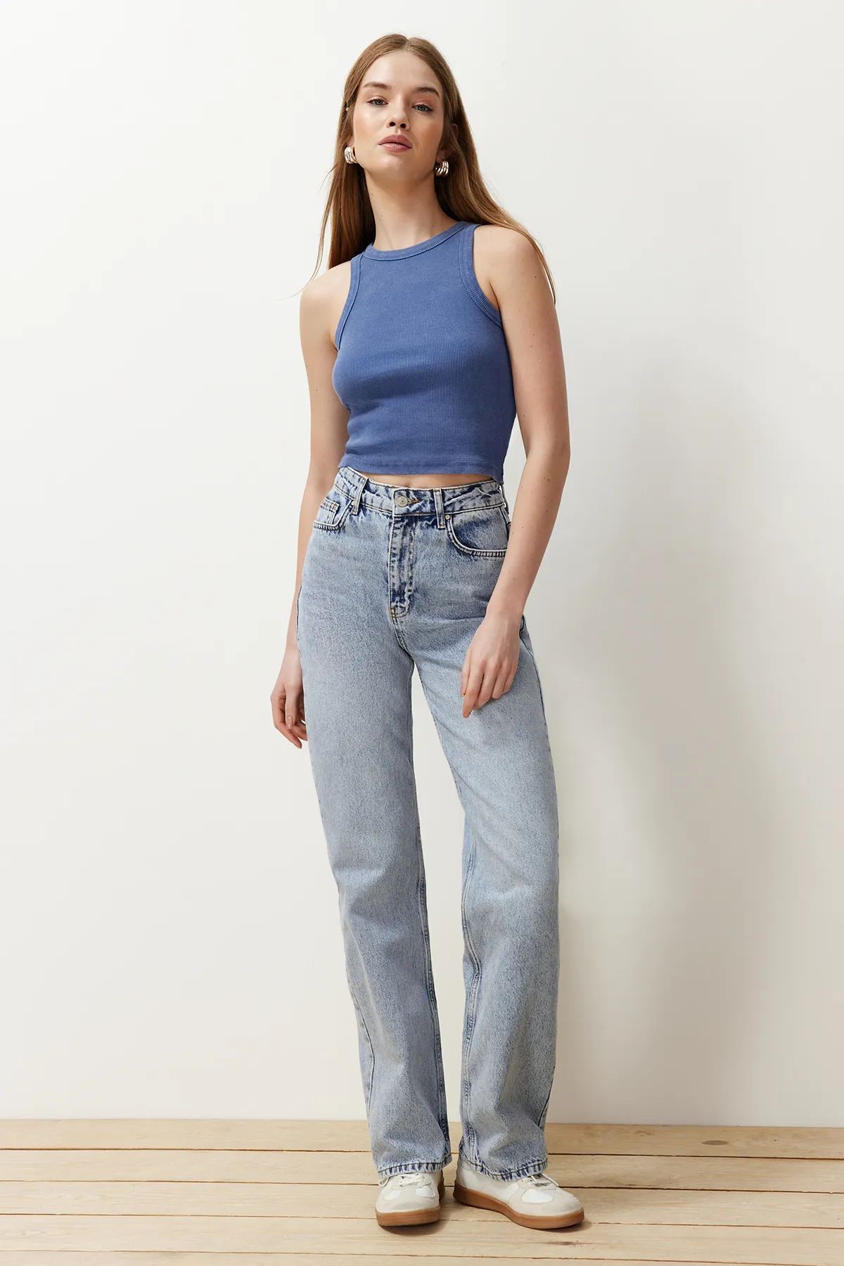 Trendyol Collection  Blaue Jeans mit hoher Taille und weitem Bein TWOAW22JE0249