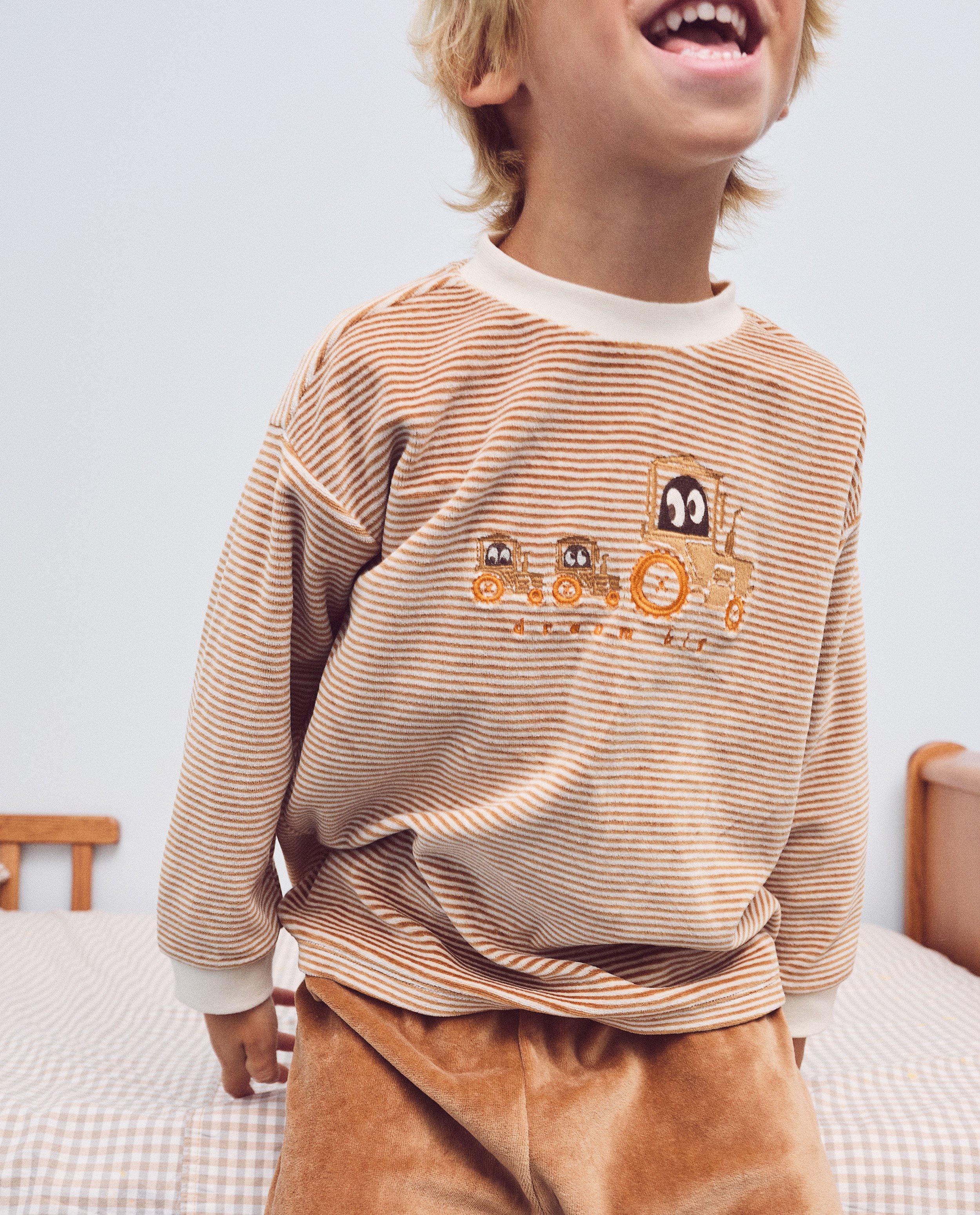 Kidz Nation Bársony pizsama hímzett traktorral világosbarna