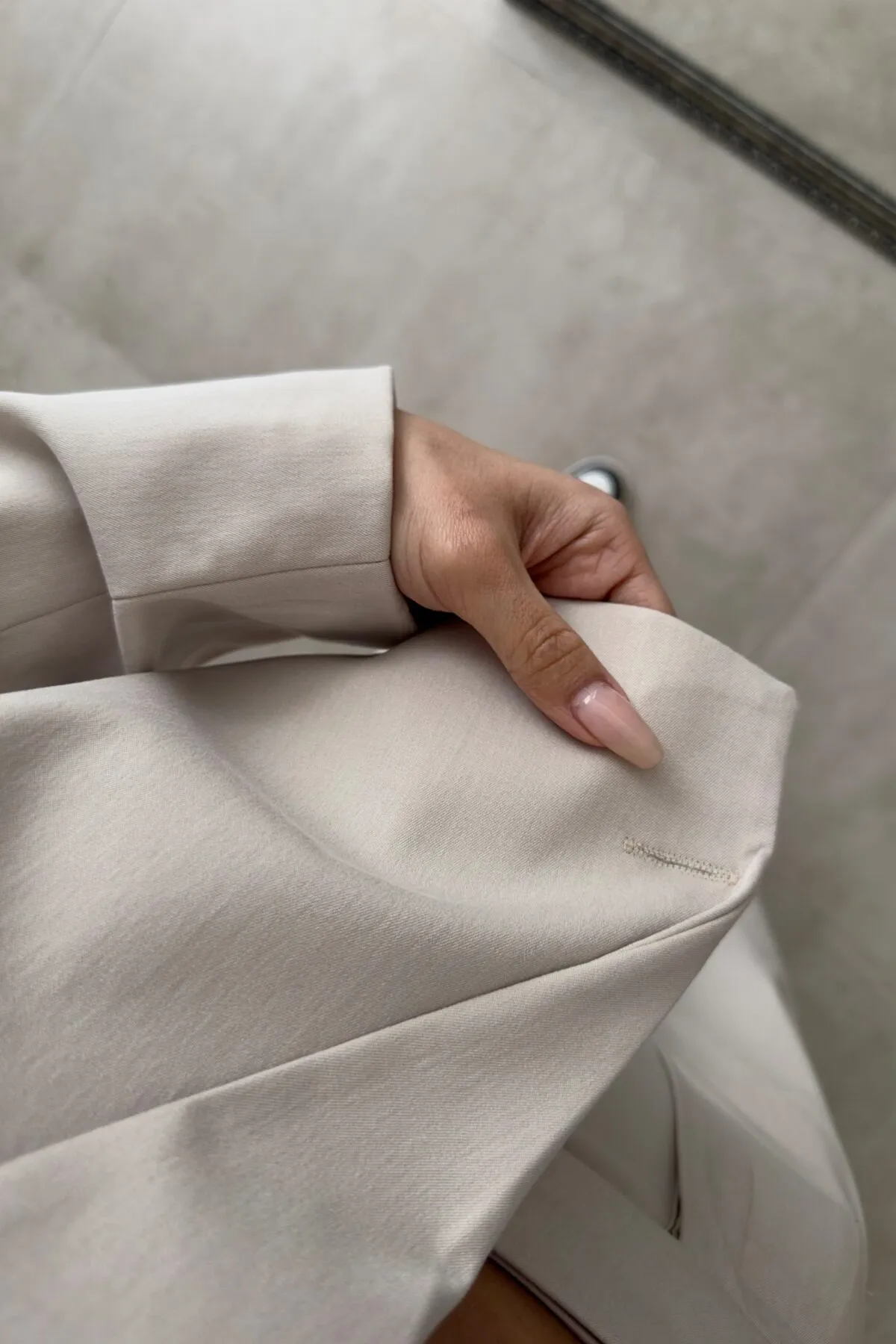 Laluvia  Steinfarbenes Noticeme Design-Set mit kurzen Jacken und Hosen