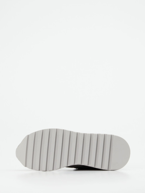Sneaker-16614590076 Kennel & Schmenger