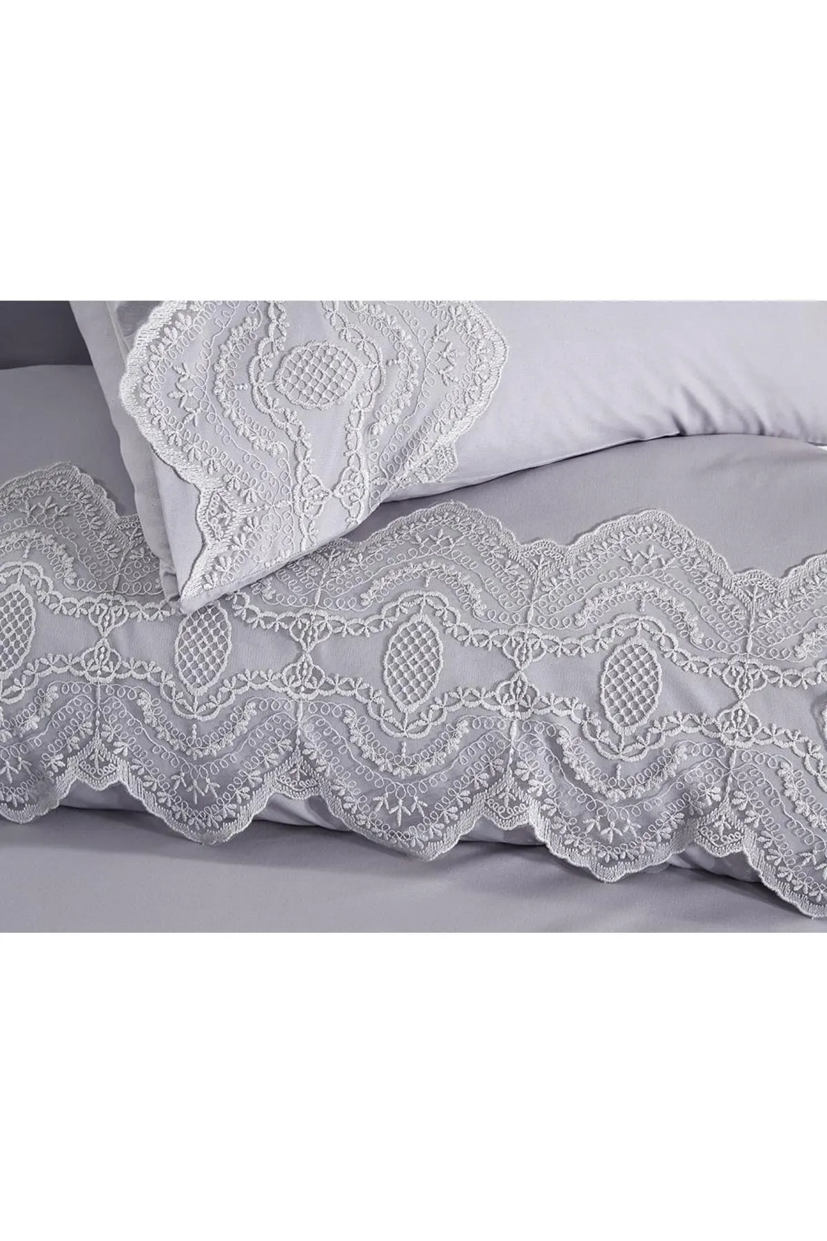 Çeyiz Diyarı  Bettwäsche-Set „Eslem Dowry“ aus französischer Spitze, Grau