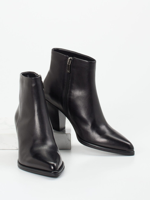 Stiefelette-17390090176 Regarde Le Ciel