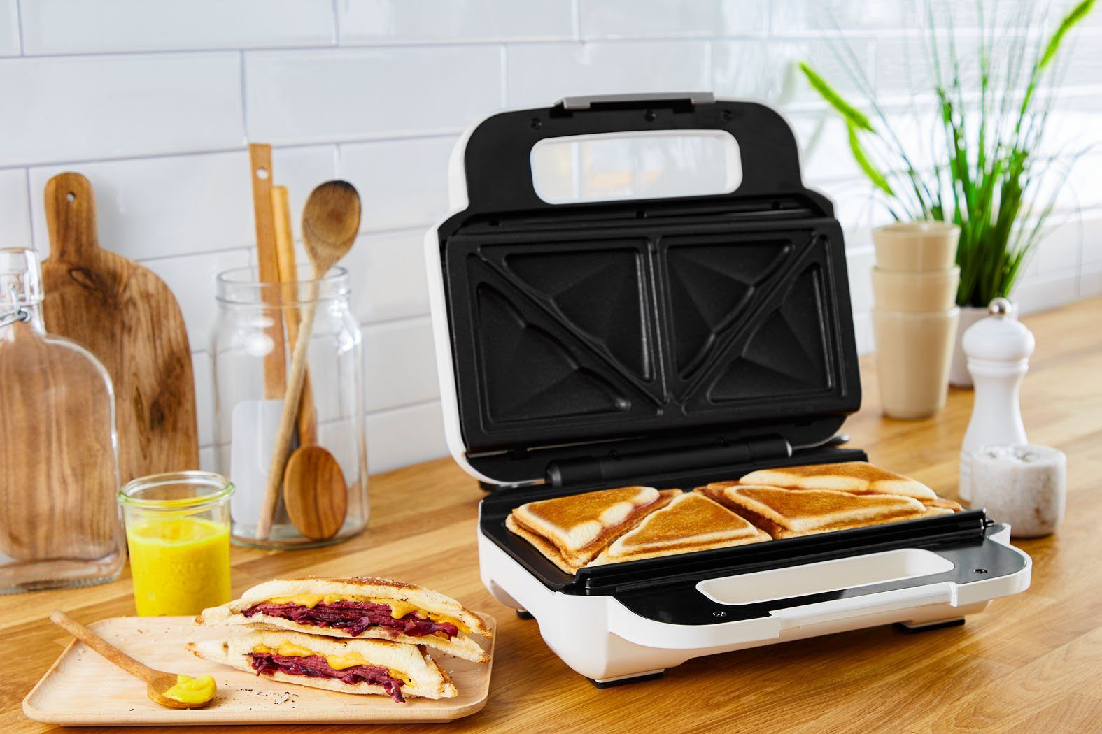 Tefal 2-in-1-Sandwichmaker SW7011 Snack XL, 850 W, 2 antihaft + spülmaschinengeeignete Plattensets, inkl. Rezeptheft