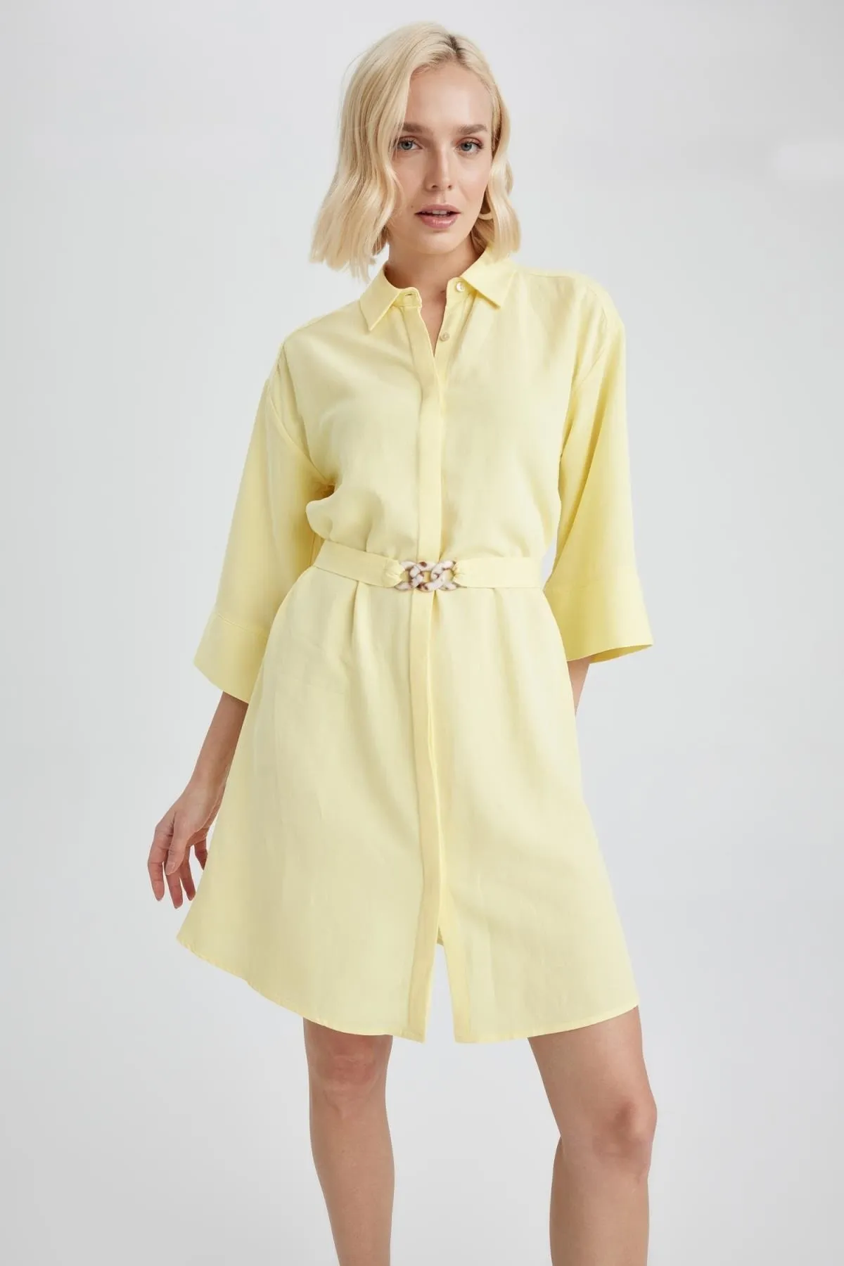 DeFacto  Minikleid aus Leinenmischung mit Hemdkragen und halblangen Ärmeln A4287ax23sm