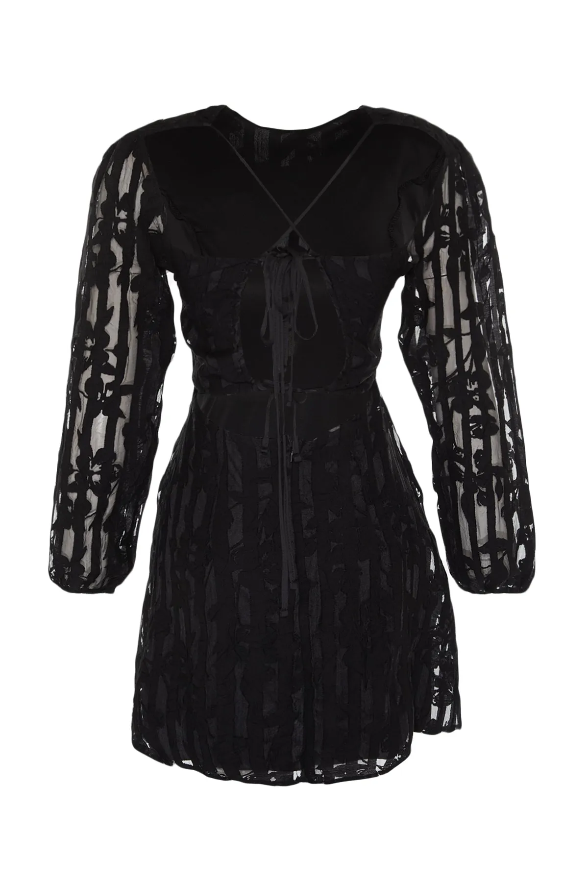 Trendyol Collection  Schwarzes elegantes Abendkleid mit offener Taille/Skater-gefütterter Spitze TPRSS23EL00039