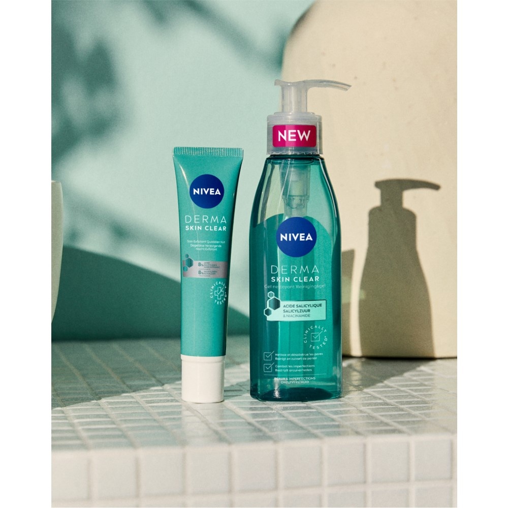 nivea DERMA SKIN CLEAR - Gommage visage 150ml Gommage visage peaux à imperfections