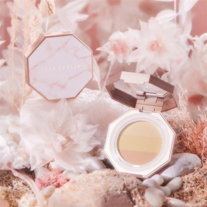 Sheer Light Finishing Powder