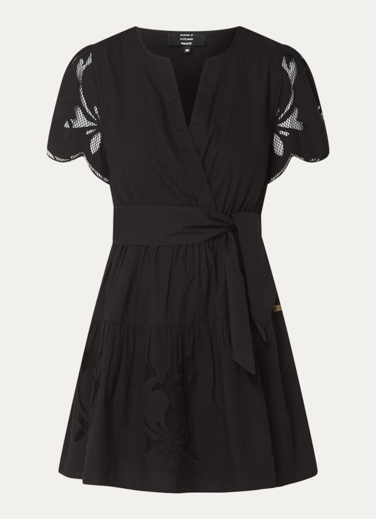 Robe tunique courte NIKKIE Durban avec motif ajouré et ceinture à nouer