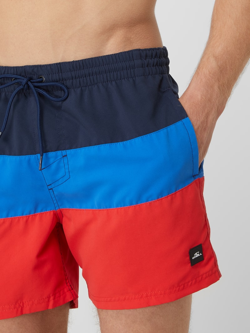 Badehose mit Colour-Blocking-Design in rot