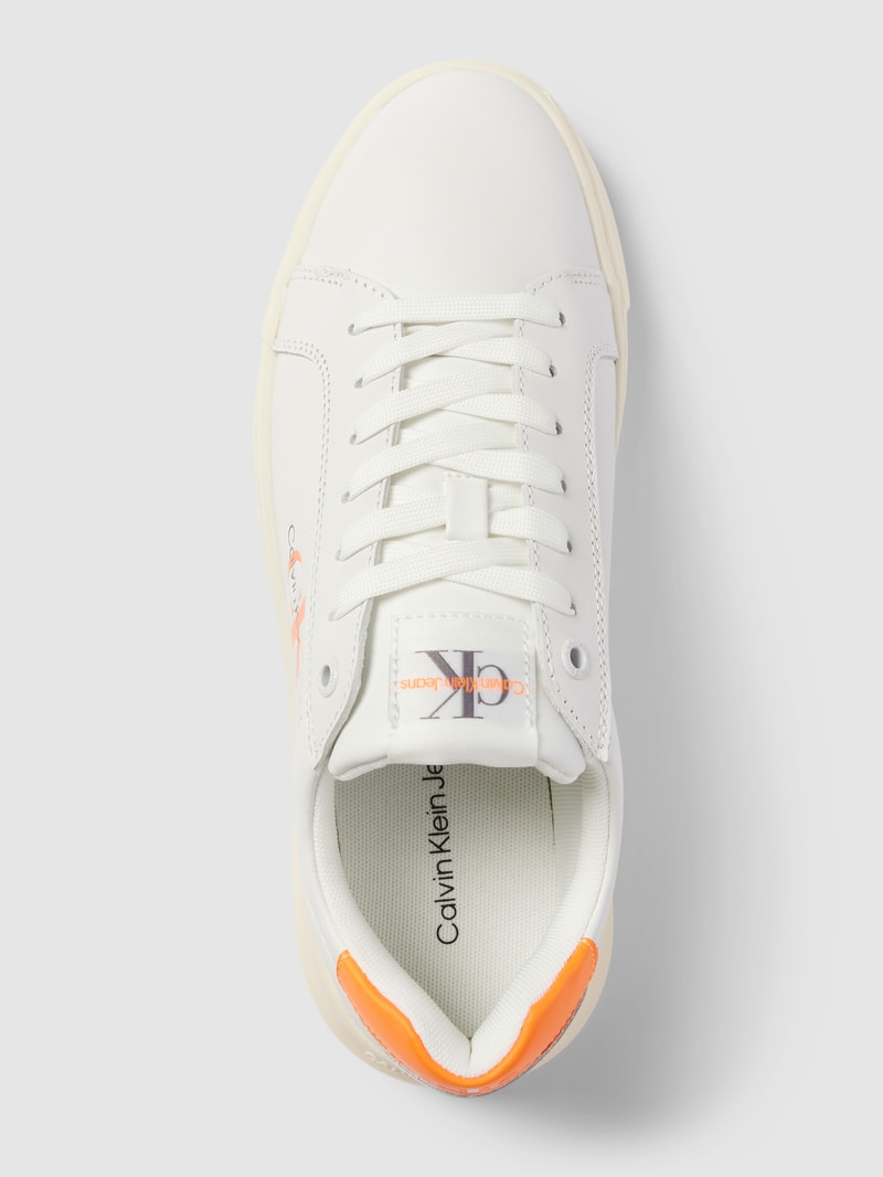 Chunky Sneaker mit Label-Detail in weiss