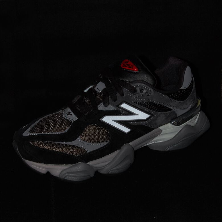 New Balance U9060BLK black