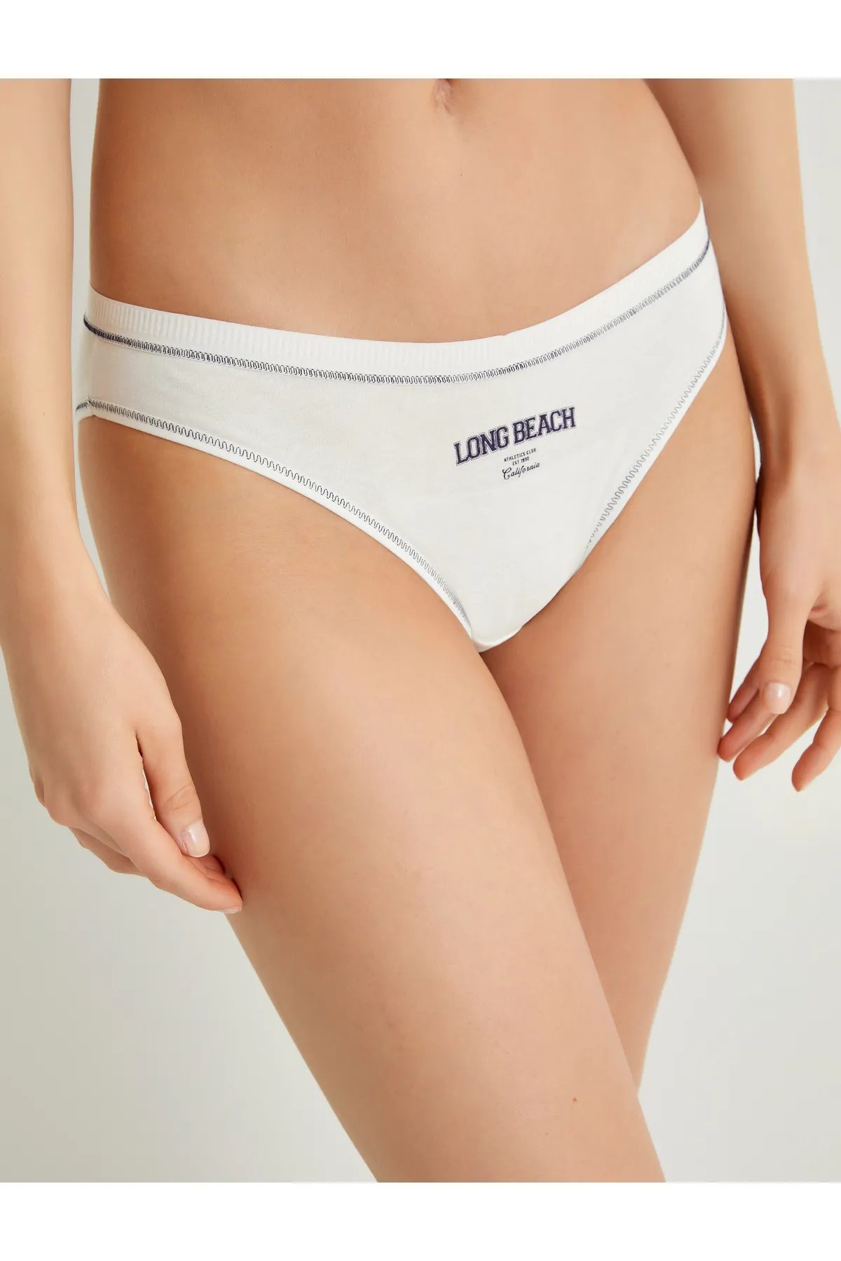 Koton  Slip mit normaler Taille und Kordel, bedruckt