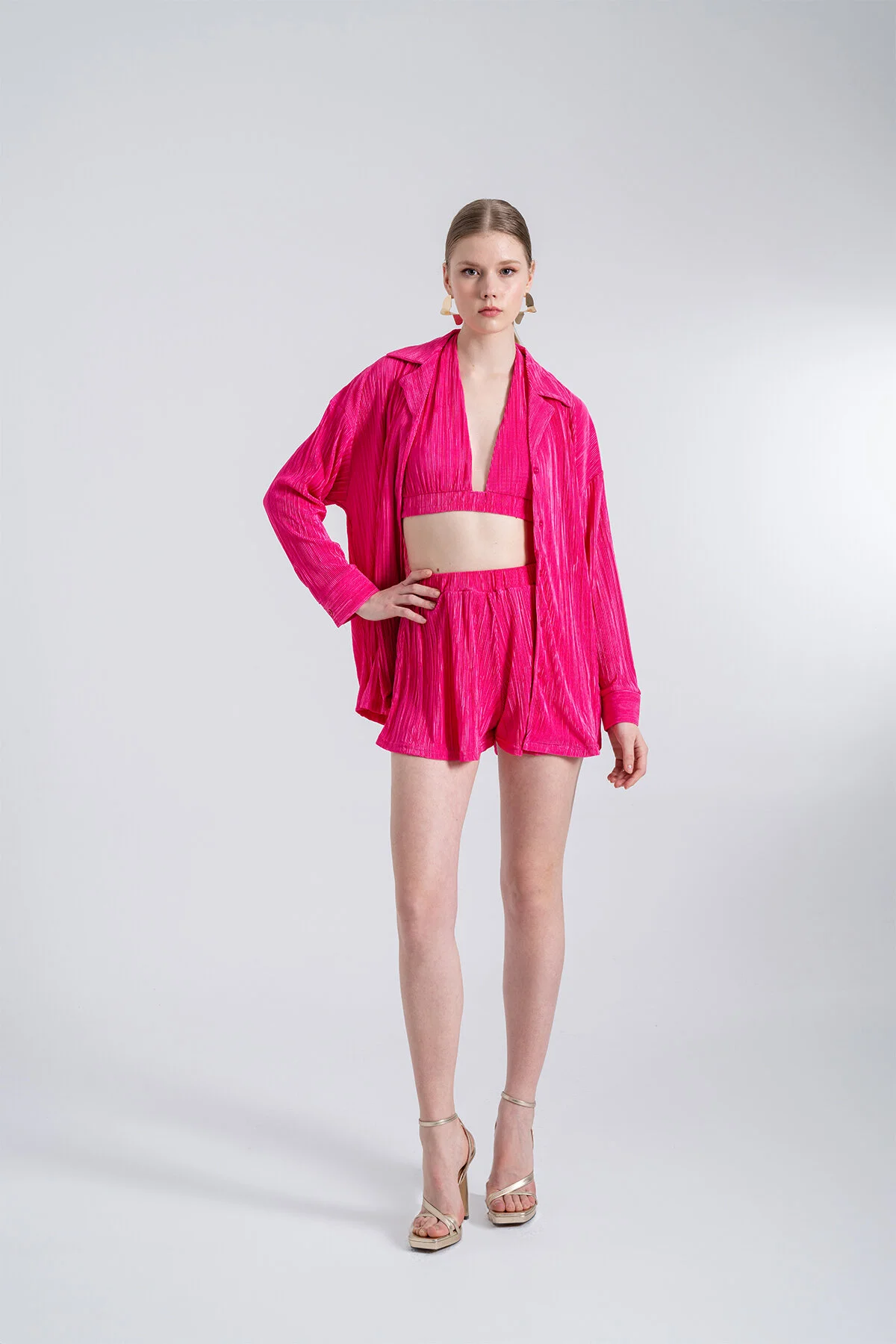 HOLLY LOLLY  Bequemes Oversize-Hemd mit Knopfverschluss in Rosa