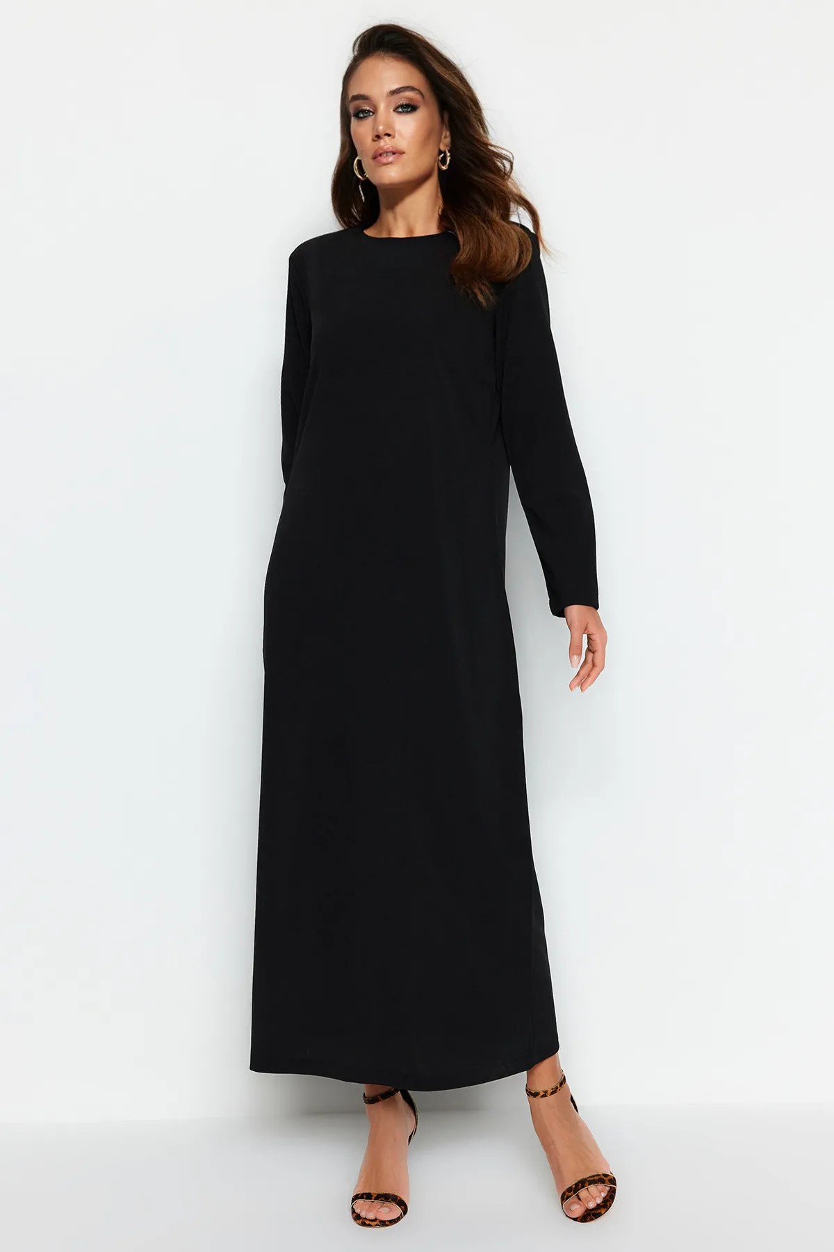 Trendyol Modest  Schwarzes Basic Scuba Crepe Strickkleid TCTSS23EB00003