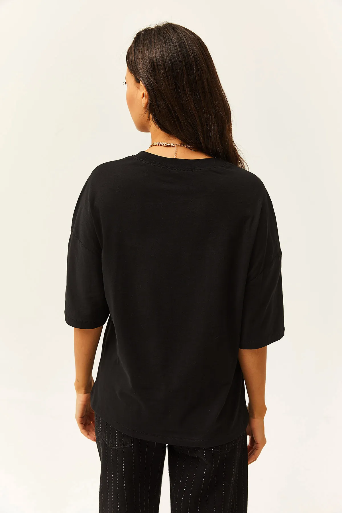 Olalook  Damen-T-Shirt aus Baumwolle mit schwarzen Schultern und goldfarbenen Knöpfen TSH-19000763