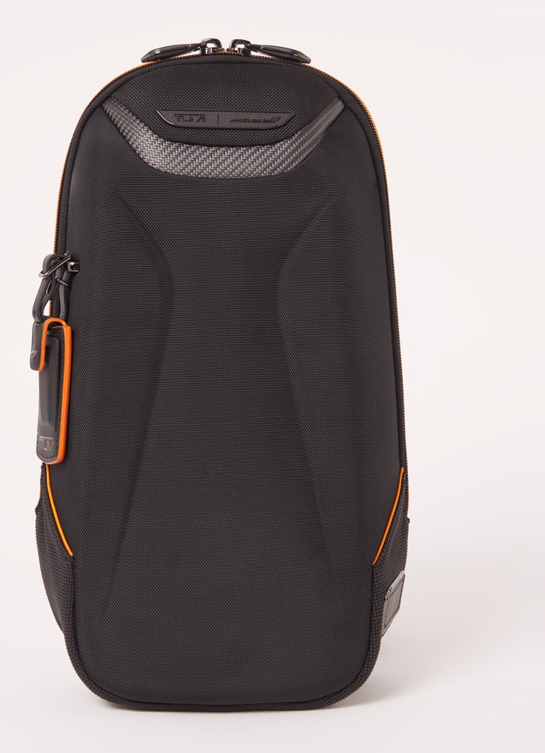 Tumi McLaren Torque Sling -olkalaukku nahkayksityiskohdilla