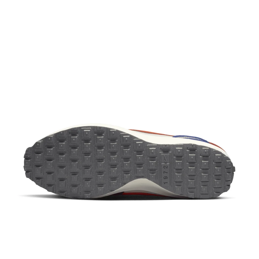Nike Waffle Debut Swoosh DV0527-001 / weiss