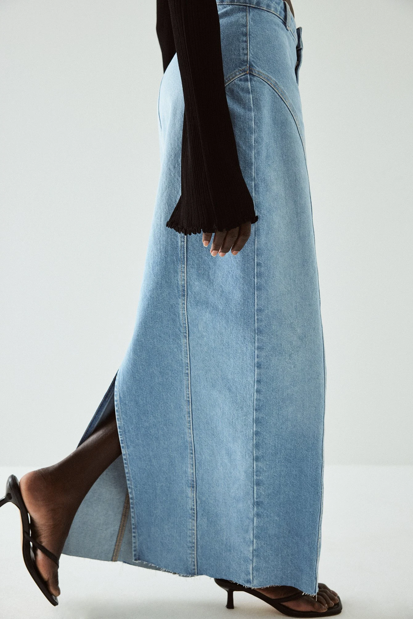 Recycelter Maxirock aus Denim