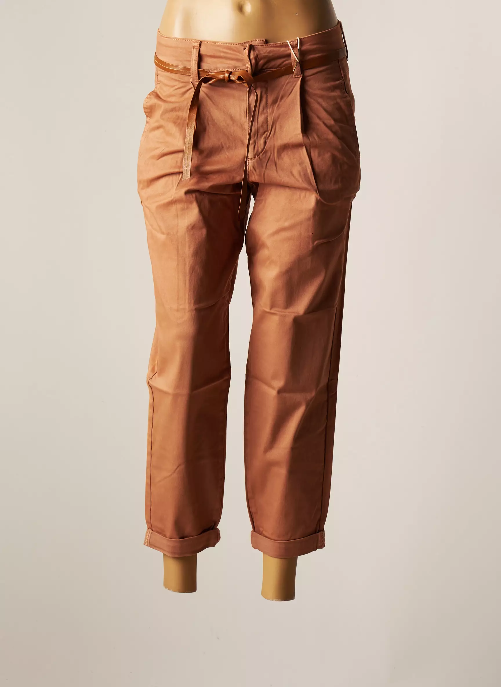 Cream Pantalons Chino Femme couleur marron