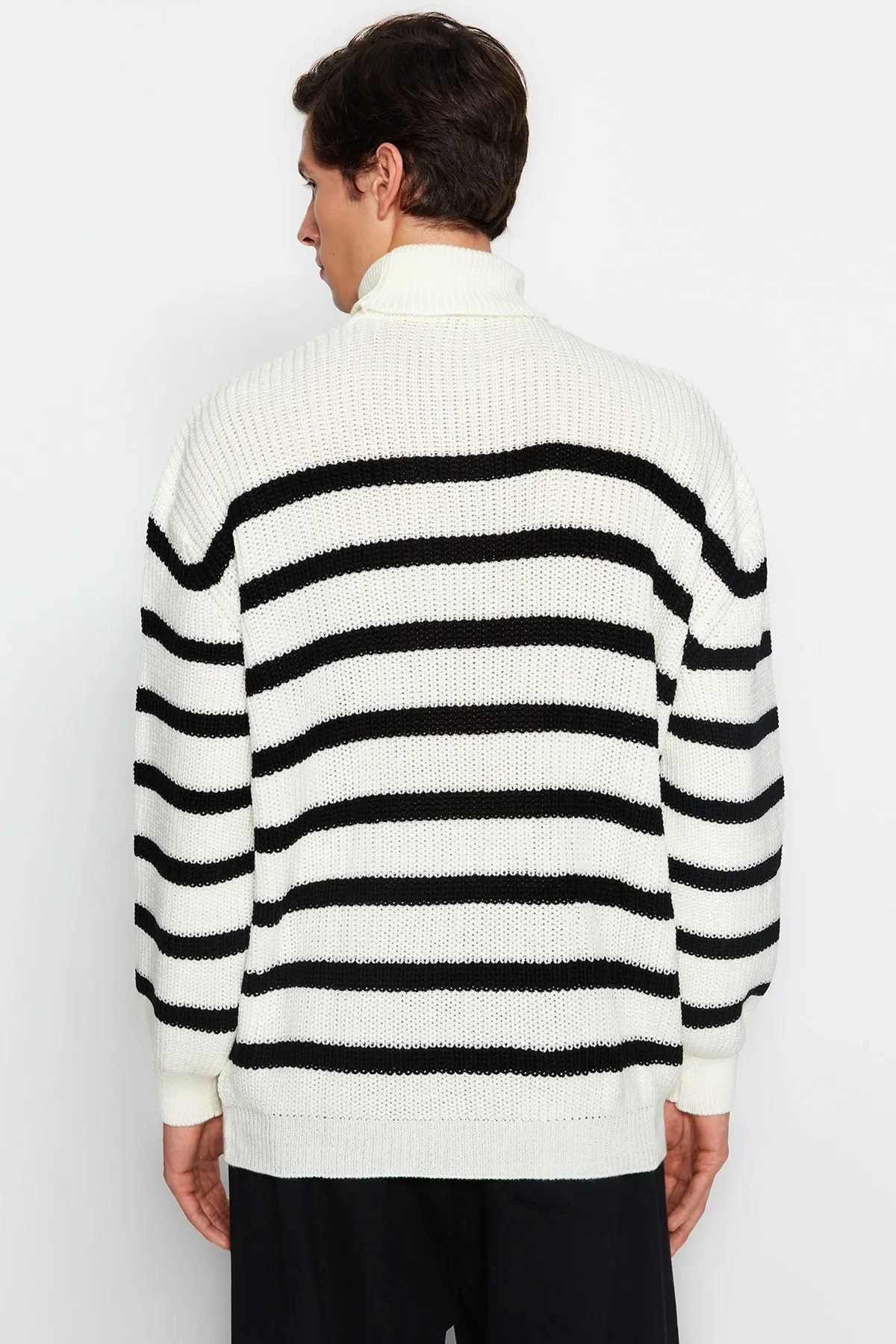 Trendyol Collection  Ecru Unisex Oversize Fit Wide Fit gestreifter Strickpullover TMNAW24KZ00017