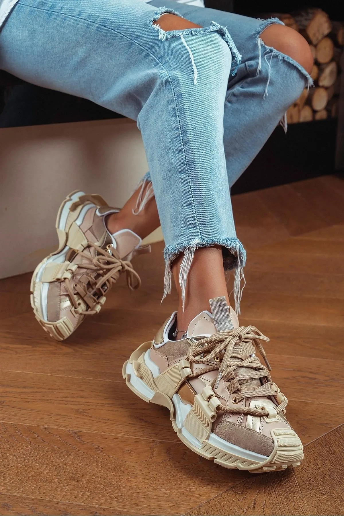 NİŞANTAŞI SHOES  Oslo Beige Matte Lace Detaillierte Damen-Sportschuhe mit dicker Sohle