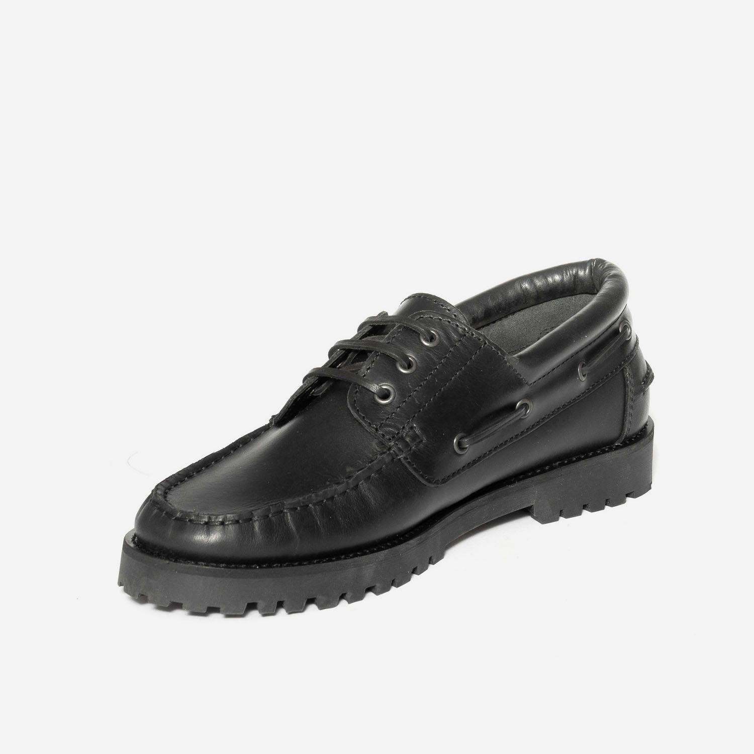 Chaussure bateau noir en cuir
