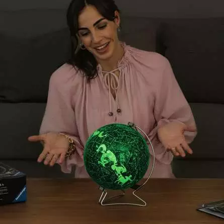 Ravensburger Starglobe Glow-in-the-Dark