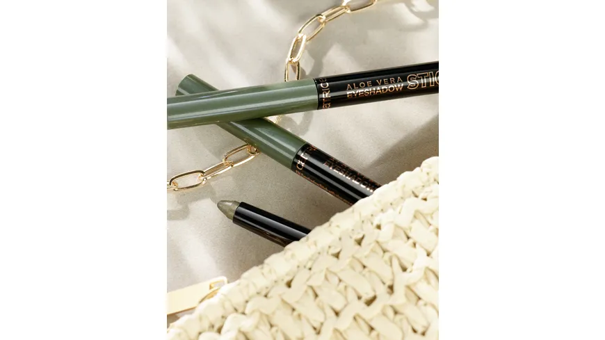 Catrice Aloe Vera Eyeshadow Stick 1.5 g 030 - Olive Glam