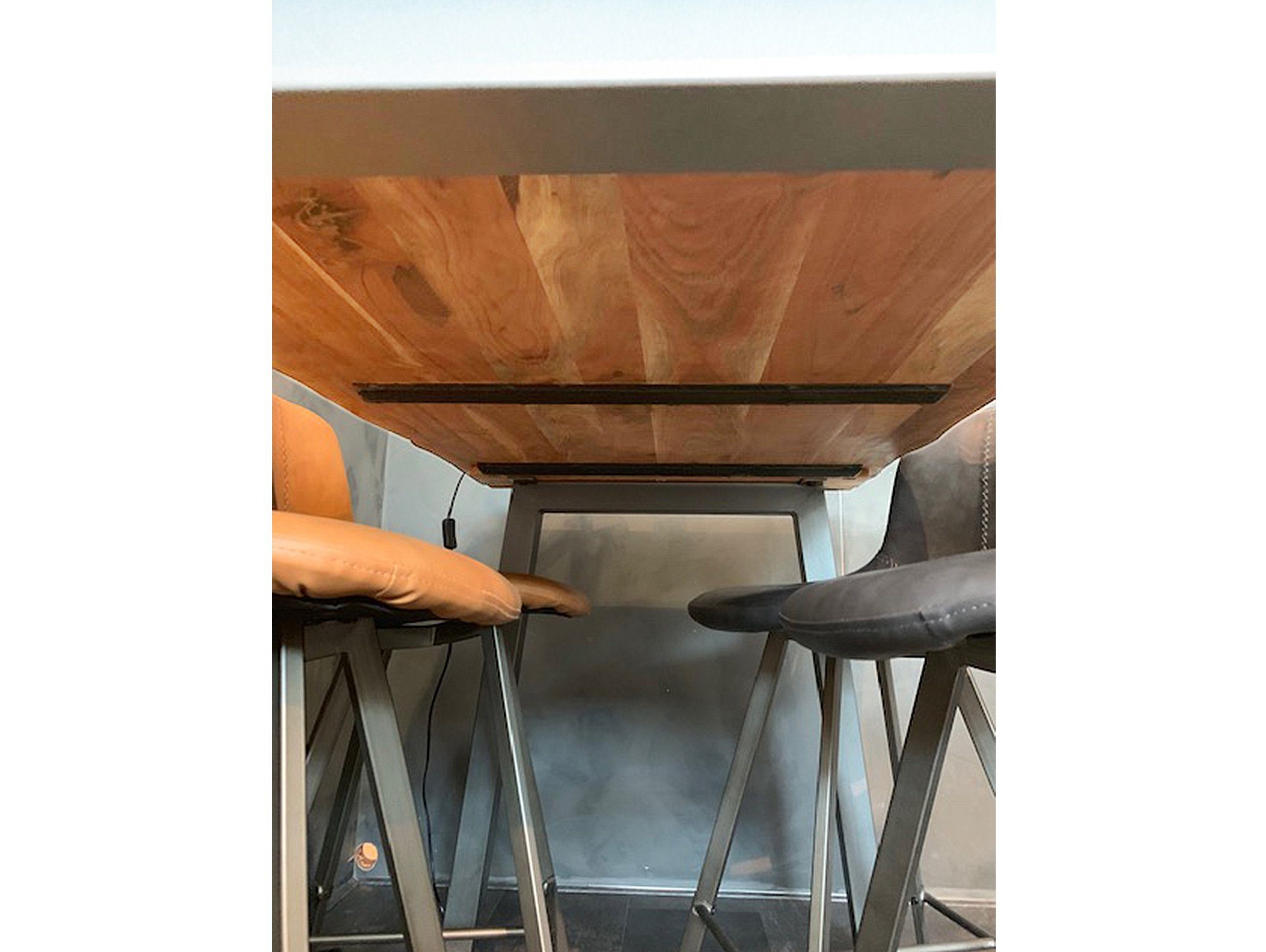 Moebel-Eins Bartisch, GREMO Bartisch 147x80 cm, Material Massivholz/Metall, Akazie mit Gestell