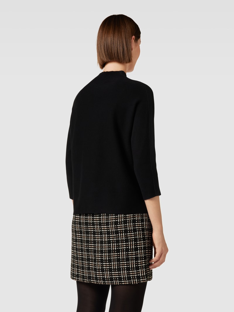 Strickpullover mit Stehkragen in schwarz