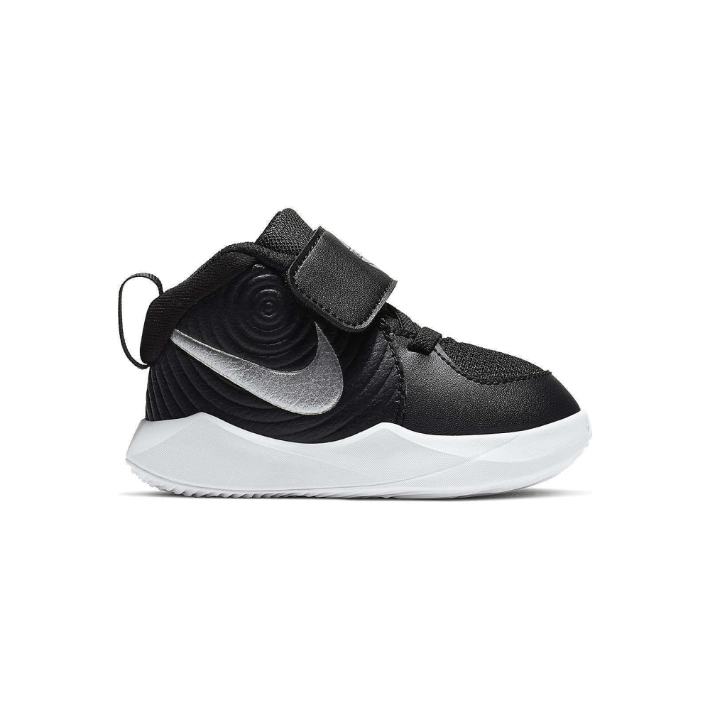 Nike Team Hustle D 9 AQ4226-001 / schwarz