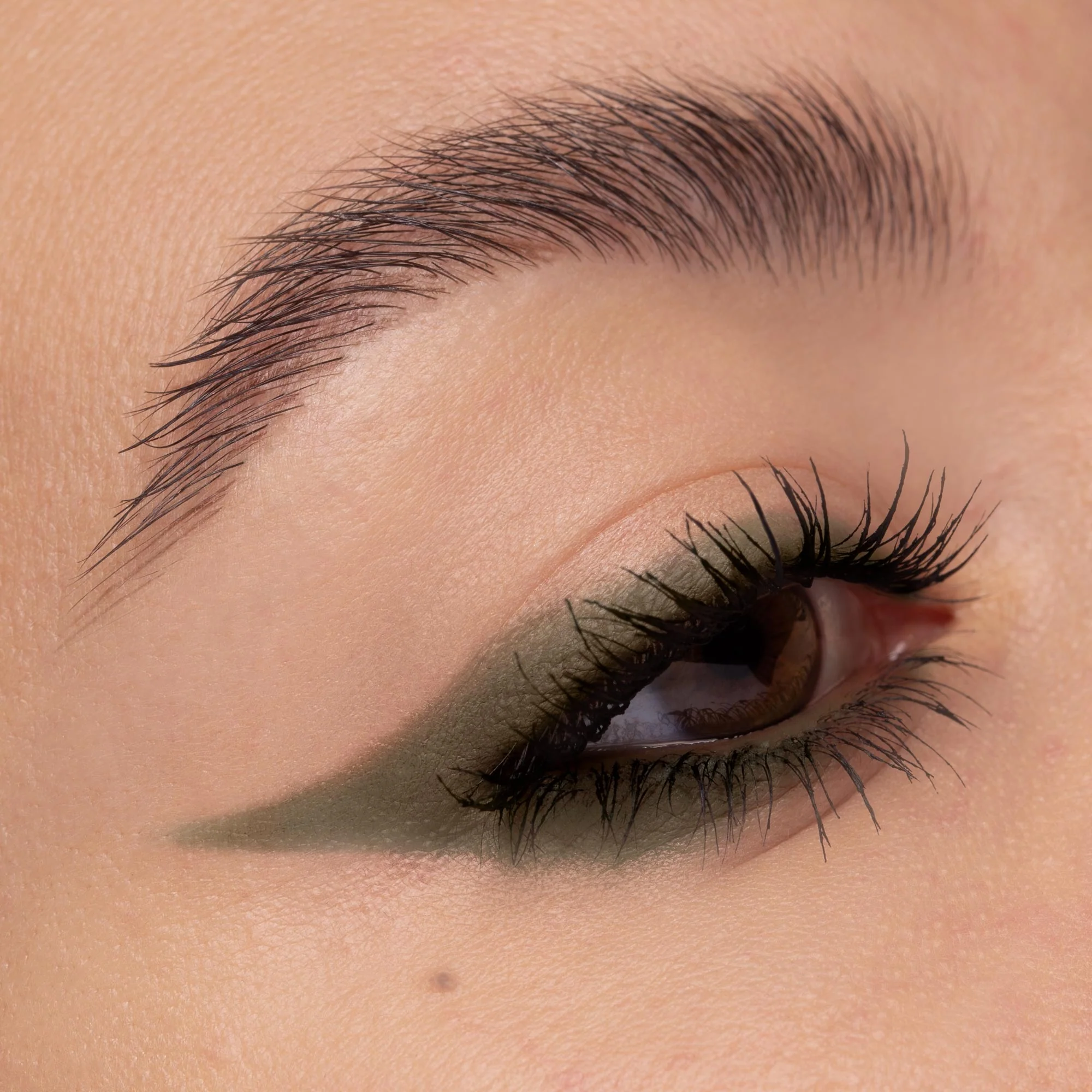 Lápiz de ojos, delineador de ojos y sombra de ojos en crema Cupid's Arrow Longwear Stylo