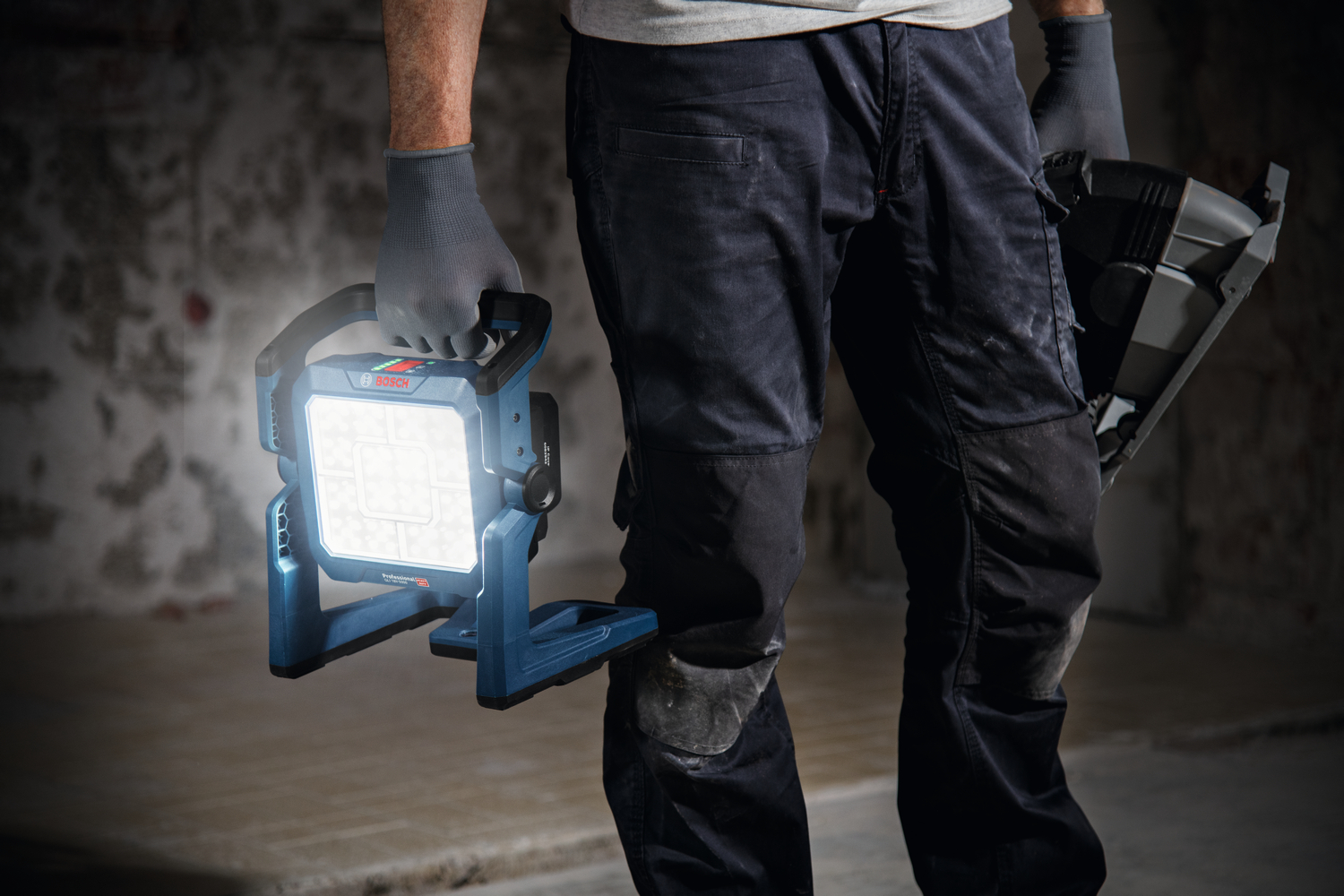 Bosch Blue 06019P5100 GLI18V-5000 Sladdlös bygglampa exkl. batteri och laddare i låda
