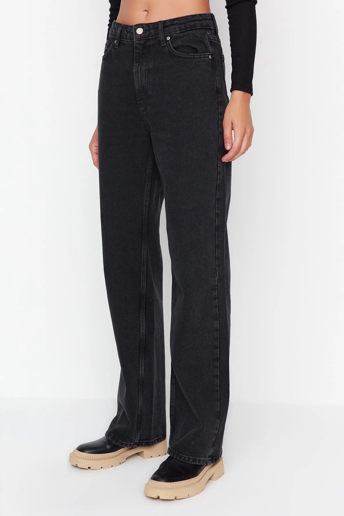 Trendyol Collection  Schwarze, nachhaltigere High Waist Long Straight Jeans TWOAW23JE00078