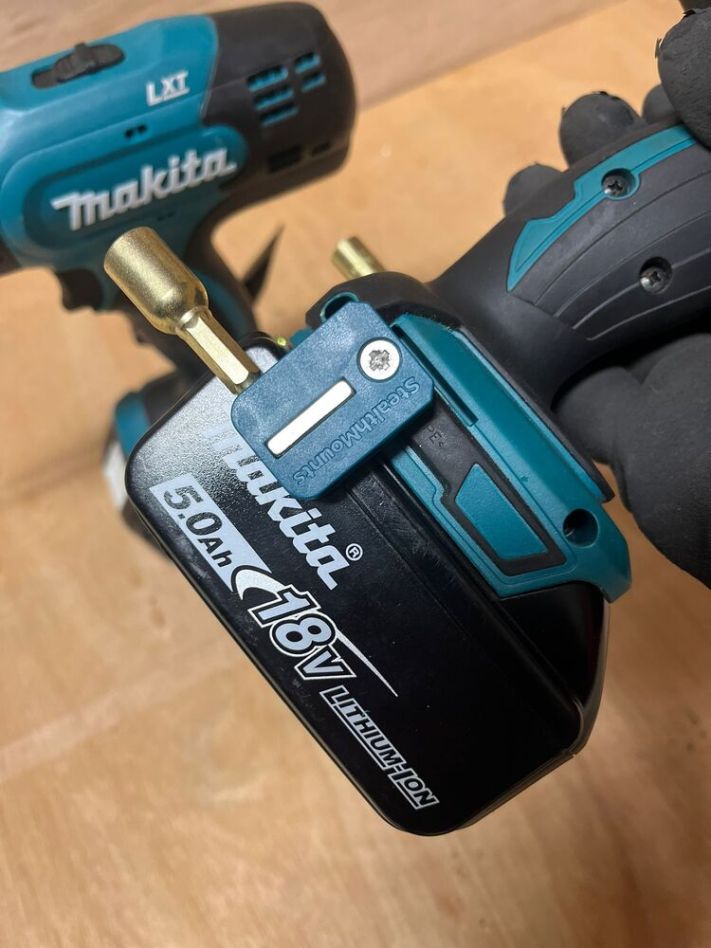 StealthMounts BH-MK-S-BLU-2 Blauwe Bithouder voor Makita (2 Pack)