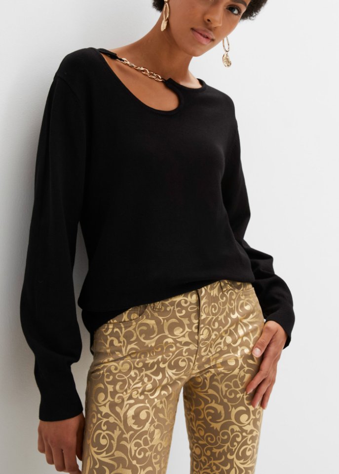 Pullover mit Kettendetail