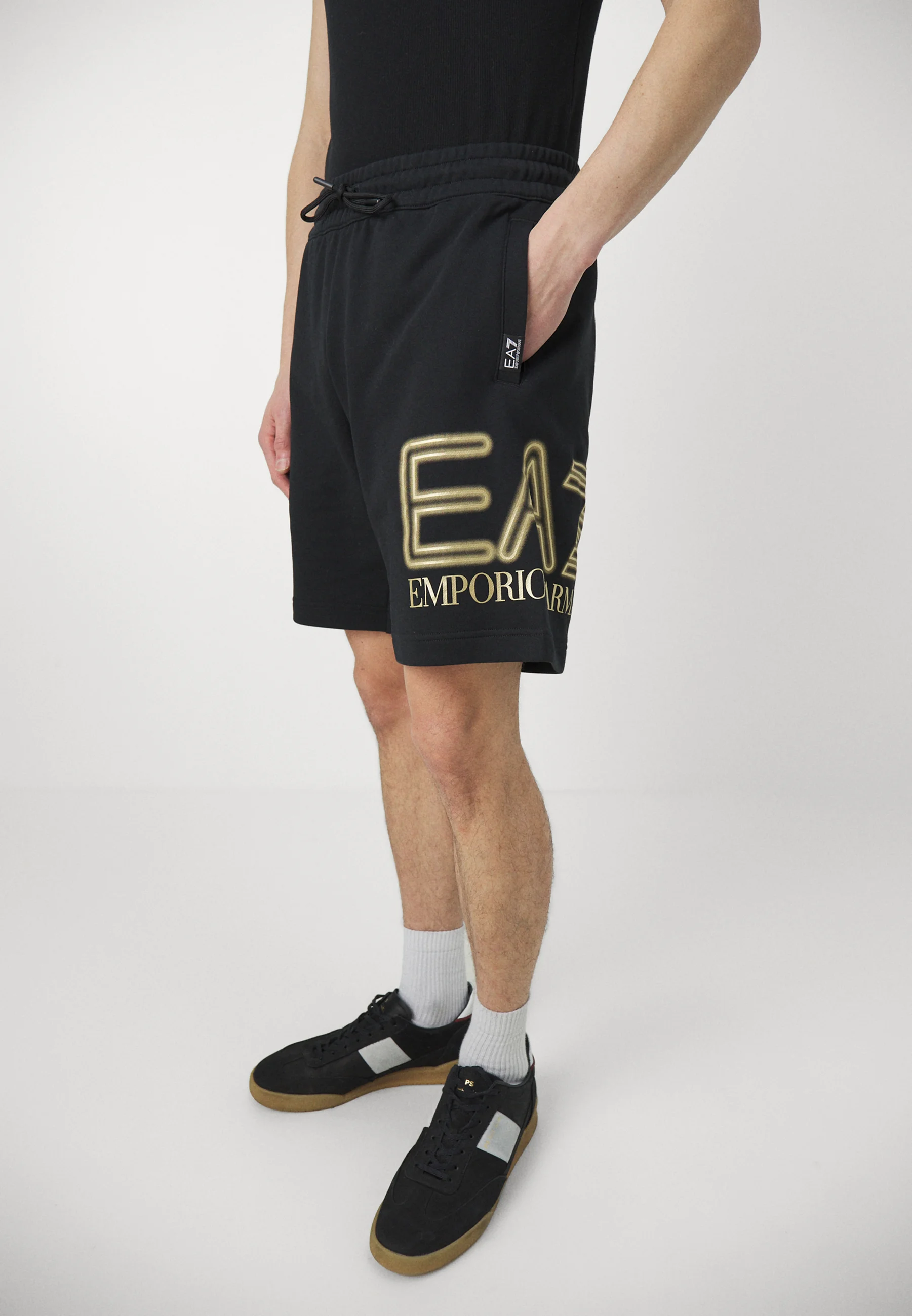 EA7 Emporio Armani BERMUDA - Pantalones deportivos