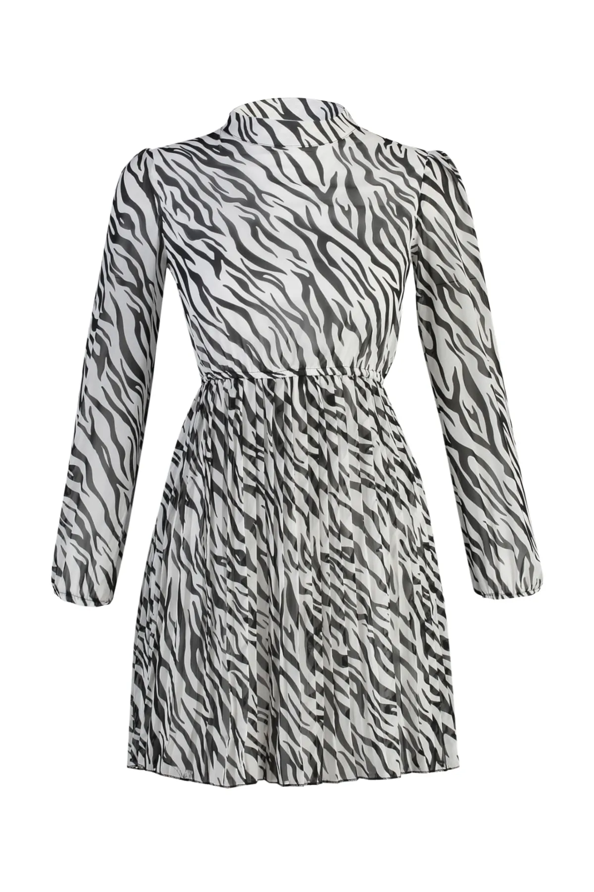 Trendyol Collection  Schwarzes, plissiertes Mini-Webkleid in A-Linie TWOAW21EL1009